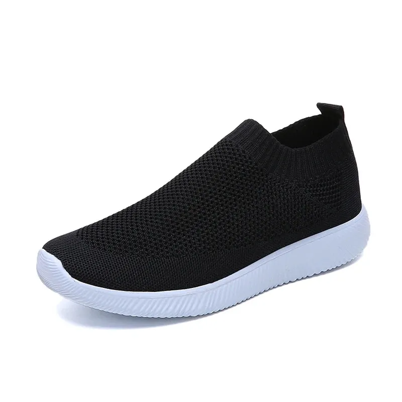 2023 Breathable Mesh Platform Sneakers for Men Slip-on Soft Bottom Unisex Casual Shoes Super Light Comfort Couple Sports Shoes